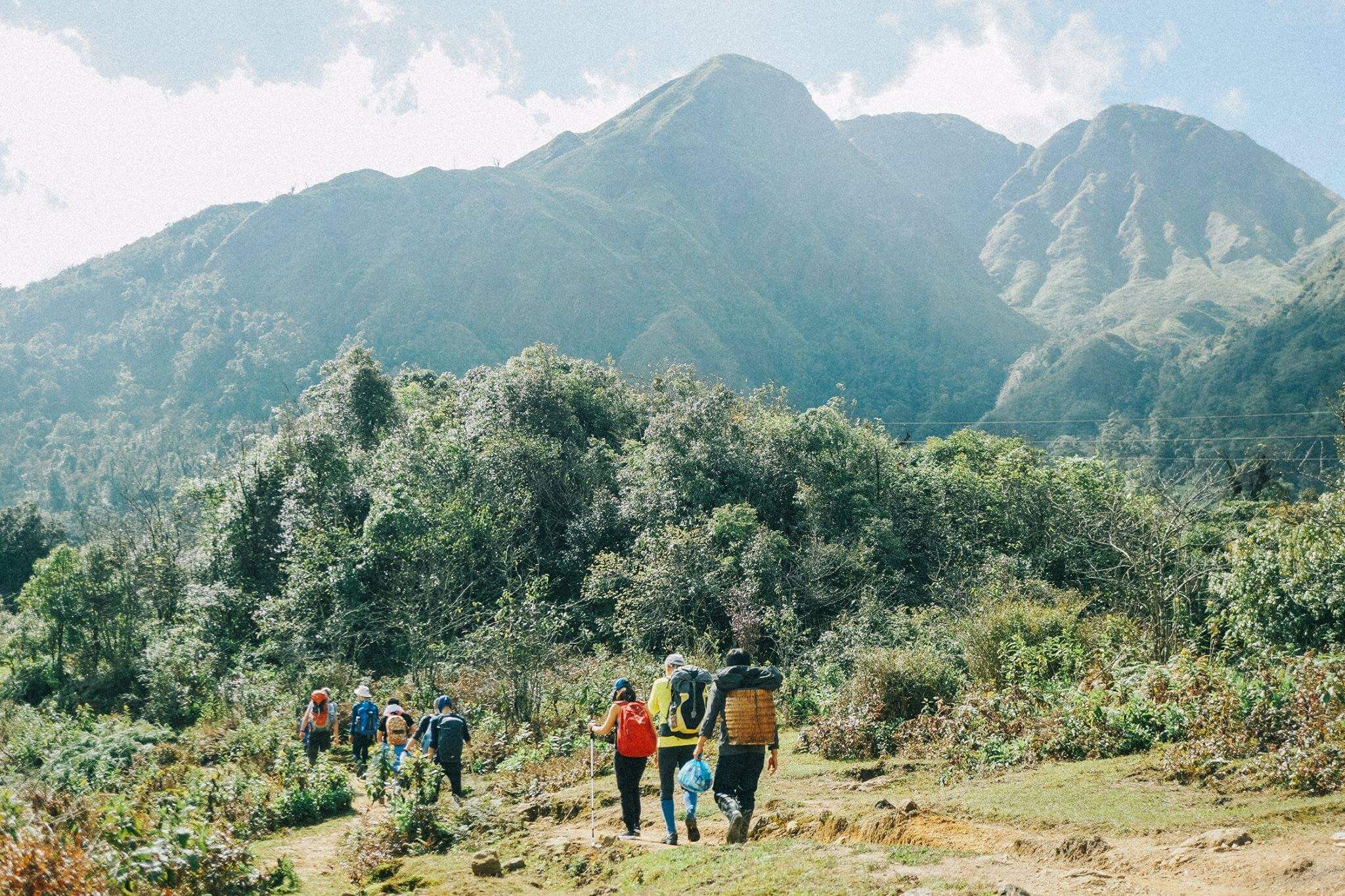 15 Days Halong Bay Kayaking Tour To Climb Fansipan Peak and Visit Ban Ho Village